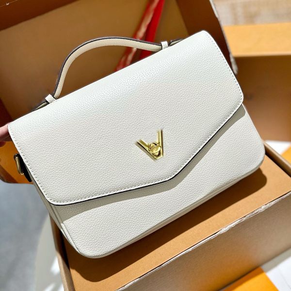 calfskin leather v lock women designer messenger bag with handle gold letters metal hardware chain adjustable strap crossbody shoulder handb
calfskin leather v lock women designer messenger bag with handle gold letters metal hardware chain adjustable strap crossbody shoulder handb