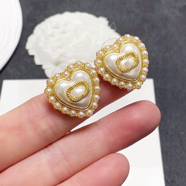 designer brand earrings designer letter ear stud channel women crystal pearl earring ccity geometry shape earloop wedding party jewelry gift, Golden;silver
designer brand earrings designer letter ear stud channel women crystal pearl earring ccity geometry shape earloop wedding party jewelry gift, Golden;silver