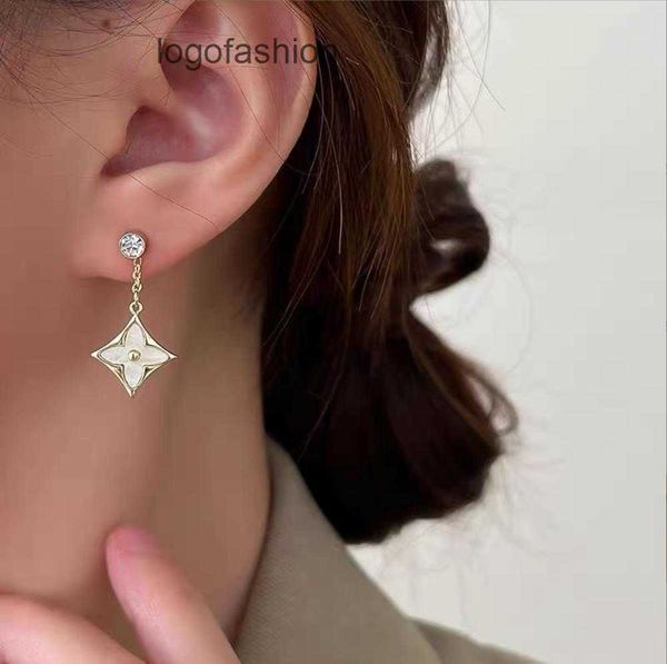 designer earrings for woman fashion earrings jewelry earring stud flower design for women wedding official valentine's day party gifts, Golden;silver
designer earrings for woman fashion earrings jewelry earring stud flower design for women wedding official valentine's day party gifts, Golden;silver