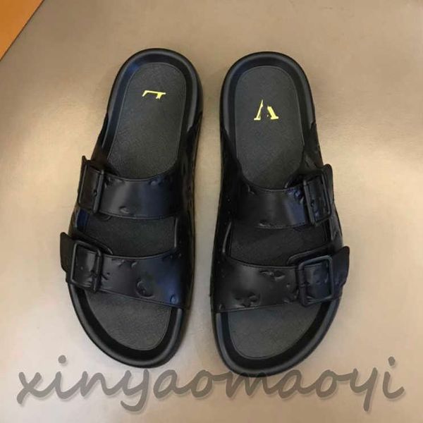 classic logo embossing designer slippers, men's slippers, cowhide casual and comfortable sandals, european size: 38--45 cz119644, Black
classic logo embossing designer slippers, men's slippers, cowhide casual and comfortable sandals, european size: 38--45 cz119644, Black