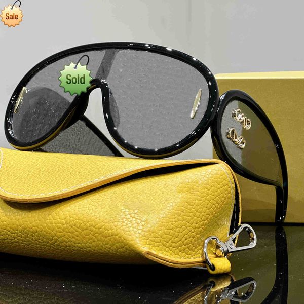 men desingers cool sunglasses and luxurys classic lens women outdoor tour driving party retro fashion beach sun glass vacation leisure prett, White;black
men desingers cool sunglasses and luxurys classic lens women outdoor tour driving party retro fashion beach sun glass vacation leisure prett, White;black