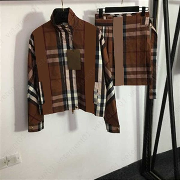 designer tracksuit women two piece set clashing color check pattern collar long sleeve zipper jacket high waist pleated short half skirt wom, White
designer tracksuit women two piece set clashing color check pattern collar long sleeve zipper jacket high waist pleated short half skirt wom, White