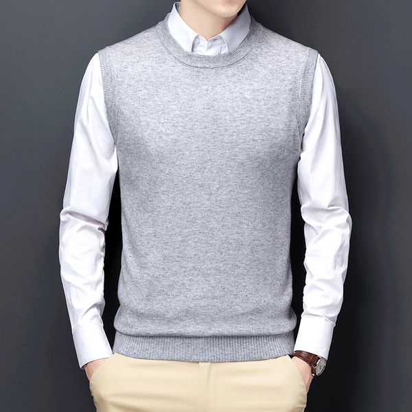 mens sweaters men sweater vest korean round neck business casual fitted version black light grey sleeveless knitted male brand 230828, White;black
mens sweaters men sweater vest korean round neck business casual fitted version black light grey sleeveless knitted male brand 230828, White;black