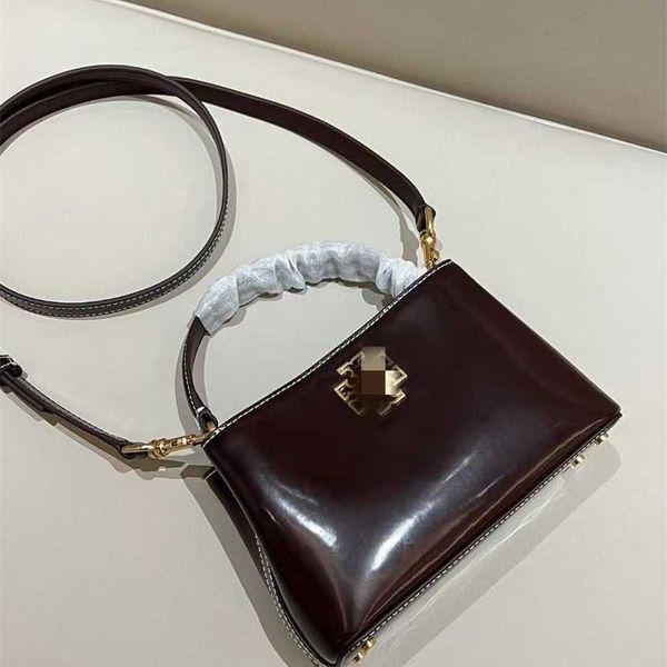 60% off bag 2024 new launch designer handbag early launch tb olay britten lacquer crocodile single shoulder crossbody handheld princess carr
60% off bag 2024 new launch designer handbag early launch tb olay britten lacquer crocodile single shoulder crossbody handheld princess carr