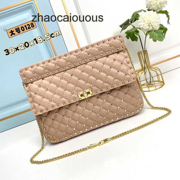 luxury valantioes sheepskin lady's designer diamond bag classic crossbody women beach bags handbags new rivet small leather large capac
luxury valantioes sheepskin lady's designer diamond bag classic crossbody women beach bags handbags new rivet small leather large capac