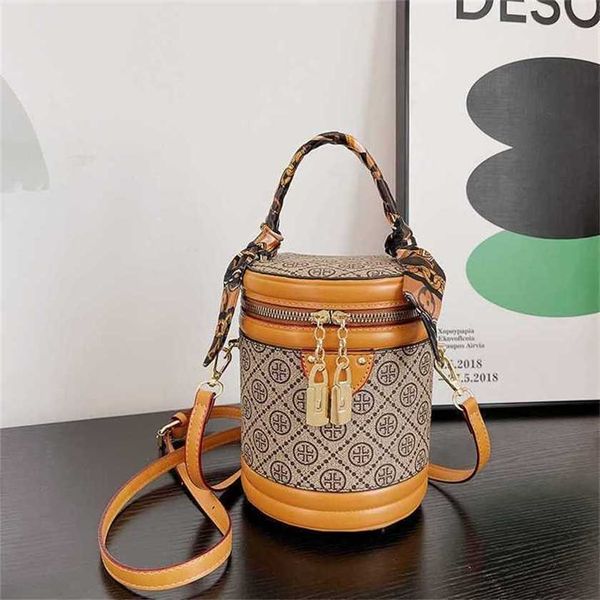 26% off bag 2024 new launch designer handbag silk scarf handheld wealth box bucket crossbody bags live broadcast
26% off bag 2024 new launch designer handbag silk scarf handheld wealth box bucket crossbody bags live broadcast