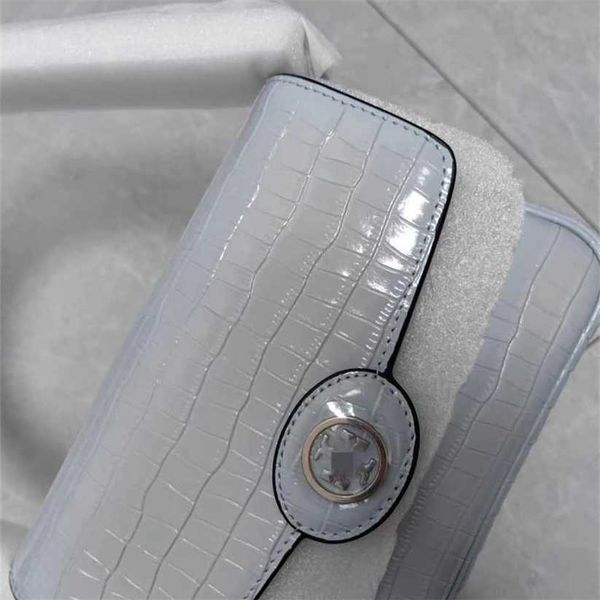 12% off bag 2024 new launch designer handbag early launch new tb women's robinson lacquer leather tofu flip cover mailman one cross sho
12% off bag 2024 new launch designer handbag early launch new tb women's robinson lacquer leather tofu flip cover mailman one cross sho
