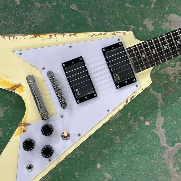 jameshetfield metallic white cream heavy relic flying v electric guitar kill em all, china emg pickups, aged hardware
jameshetfield metallic white cream heavy relic flying v electric guitar kill em all, china emg pickups, aged hardware