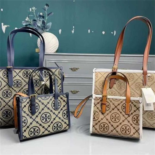 20% off bag 2024 new launch designer handbag new jacquard old flower one large and small oblique cross versatile
20% off bag 2024 new launch designer handbag new jacquard old flower one large and small oblique cross versatile