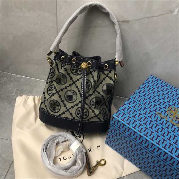 22% off bag 2024 new launch designer handbag early launch tb women's old flower musical score boston tote one crossbody drawstring buck
22% off bag 2024 new launch designer handbag early launch tb women's old flower musical score boston tote one crossbody drawstring buck