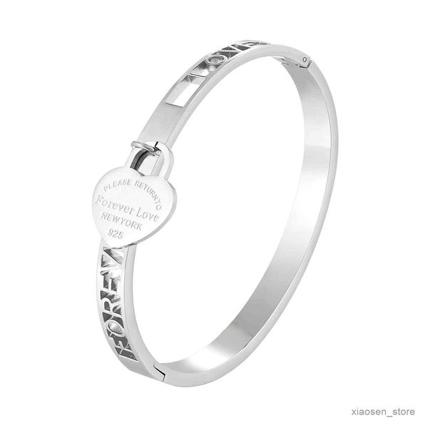 bracelets trendy hollow forever love design bangles for women men stainless steel bracelets with heart pendant luxury jewelry gifts r230828, Golden;silver
bracelets trendy hollow forever love design bangles for women men stainless steel bracelets with heart pendant luxury jewelry gifts r230828, Golden;silver