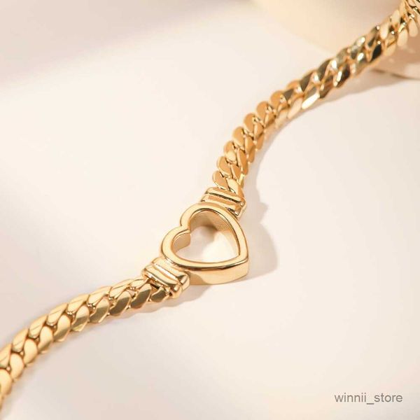pendant necklaces casual style gold link heart chain for women waterproof necklace girlfriend gift r230828, Silver
pendant necklaces casual style gold link heart chain for women waterproof necklace girlfriend gift r230828, Silver