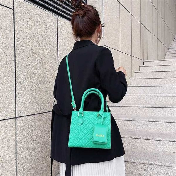 22% off bag 2024 new launch designer handbag french design handheld women's trend one crossbody for women korean style xiao fang
22% off bag 2024 new launch designer handbag french design handheld women's trend one crossbody for women korean style xiao fang