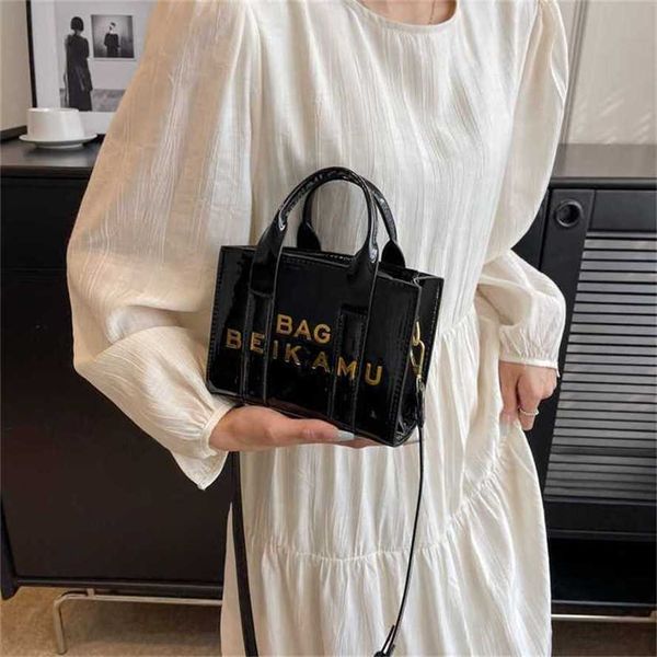 bag 2024 new launch designer handbag korean summer women's lacquer leather shiny face shoulder personalized letter crossbody tide
bag 2024 new launch designer handbag korean summer women's lacquer leather shiny face shoulder personalized letter crossbody tide