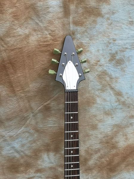 electric guitar in stock, 70s v flying in stock, quality guitar.
electric guitar in stock, 70s v flying in stock, quality guitar.