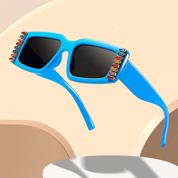 vinnys latest diamond studded sunglasses fashionable womens retro cat eye square frame catwalk, White;black
vinnys latest diamond studded sunglasses fashionable womens retro cat eye square frame catwalk, White;black