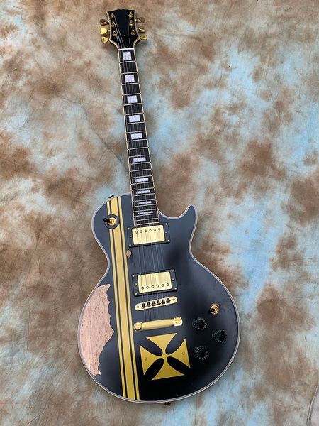 aged/relic,custom,james hetfield,ebony fingerboard,solid maple cap, bone nut, small pin bridge
aged/relic,custom,james hetfield,ebony fingerboard,solid maple cap, bone nut, small pin bridge