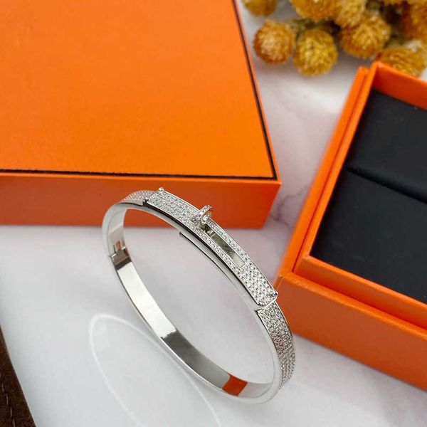 designer hemrres bracelet pig nose round button studded diamond h bracelet with simple and fashionable design ins rose gold as a gift for gi, Black
designer hemrres bracelet pig nose round button studded diamond h bracelet with simple and fashionable design ins rose gold as a gift for gi, Black