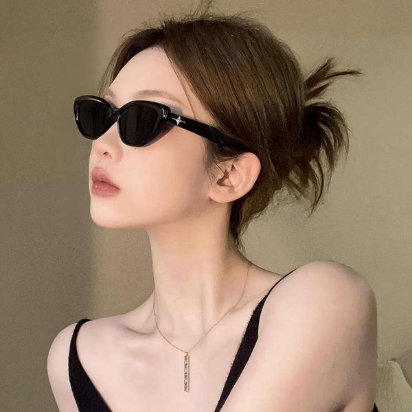 retro cat eye gm sunglasses for women fashionable personality concave shape summer men, White;black
retro cat eye gm sunglasses for women fashionable personality concave shape summer men, White;black