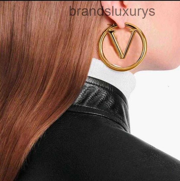 fashion women's letter simple earrings for women ear stud pendant luxury brand designer jewellery earring party memorial day gift, Golden;silver
fashion women's letter simple earrings for women ear stud pendant luxury brand designer jewellery earring party memorial day gift, Golden;silver