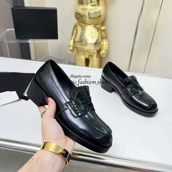 7a 2023 new autumn and winter designer luxury shoes fashion sneakers womens luxury canvas shoe retro shoe new casual trainers classic ccity, Black
7a 2023 new autumn and winter designer luxury shoes fashion sneakers womens luxury canvas shoe retro shoe new casual trainers classic ccity, Black