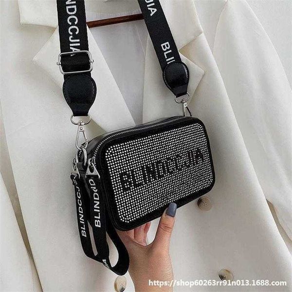 12% new launch early launch leisure small square women new versatile and fashionable diamond mobile phone suitable for one shoulder crossbod
12% new launch early launch leisure small square women new versatile and fashionable diamond mobile phone suitable for one shoulder crossbod