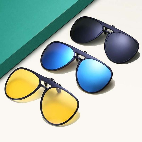 myopia clip can be turned up polarized sunglasses ultralight night vision glasses fashion, White;black
myopia clip can be turned up polarized sunglasses ultralight night vision glasses fashion, White;black