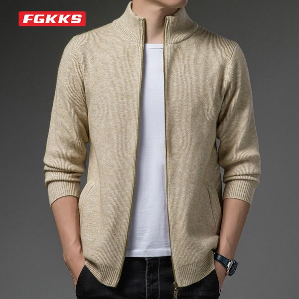men's sweaters fgkks men autumn solid color knit cardigan youth korean business sweater fashion casual slim zipper jacket 230828, White;black
men's sweaters fgkks men autumn solid color knit cardigan youth korean business sweater fashion casual slim zipper jacket 230828, White;black