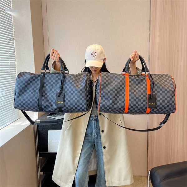 new plaid fashionable short distance travel bag for men and women's portable large capacity luggage bags for business trips travel back
new plaid fashionable short distance travel bag for men and women's portable large capacity luggage bags for business trips travel back