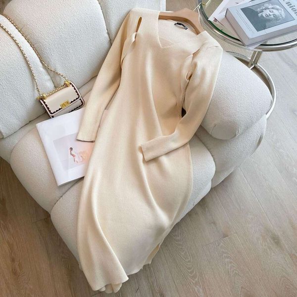 design gentle and intellectual sweaters dress simple temperament pure color autumn winter base knee length sweater, White;black
design gentle and intellectual sweaters dress simple temperament pure color autumn winter base knee length sweater, White;black