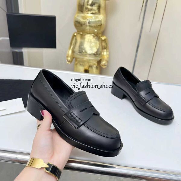 7a 2023 new autumn and winter designer luxury shoes fashion sneakers womens luxury canvas shoe retro shoe new casual trainers classic ccity, Black
7a 2023 new autumn and winter designer luxury shoes fashion sneakers womens luxury canvas shoe retro shoe new casual trainers classic ccity, Black