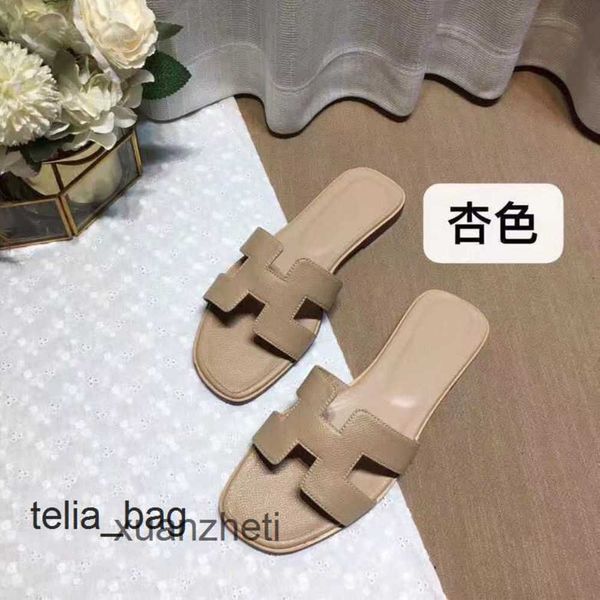 shoes oran 2023 summer designer sandal slipper bear slippers women's baida color matching leatflat sandals for tourism litchi pattern b
shoes oran 2023 summer designer sandal slipper bear slippers women's baida color matching leatflat sandals for tourism litchi pattern b