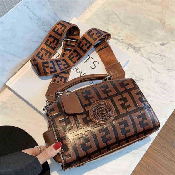 luxury handbags sale handbags outlet high appearance style women's bag tote sling single shoulder bag messenger handbag
luxury handbags sale handbags outlet high appearance style women's bag tote sling single shoulder bag messenger handbag