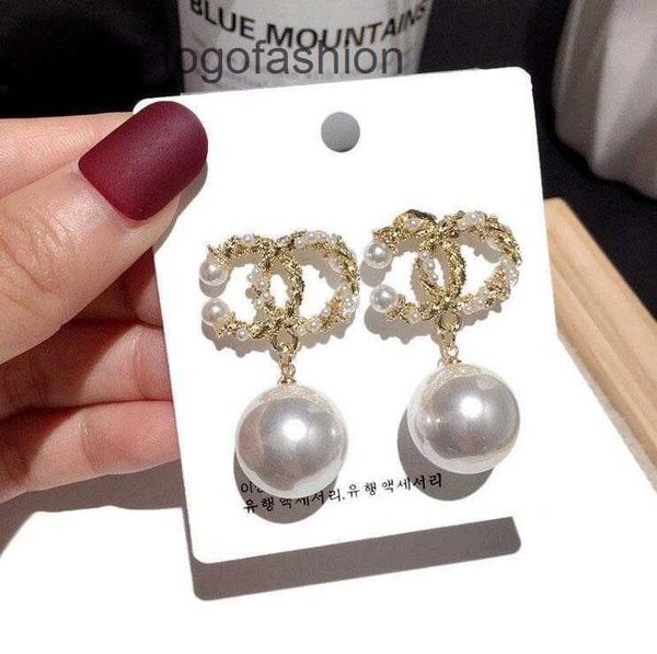 earrings designer for women fashion womens geometric round pearl stud charm earrings luxury brand letter crystal rhinestone earring 18k gold, Golden;silver
earrings designer for women fashion womens geometric round pearl stud charm earrings luxury brand letter crystal rhinestone earring 18k gold, Golden;silver