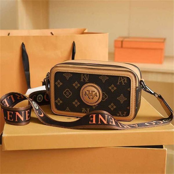 12% off bag 2024 new launch designer handbag old flower new style women's feeling fashion versatile small square live korean version on
12% off bag 2024 new launch designer handbag old flower new style women's feeling fashion versatile small square live korean version on