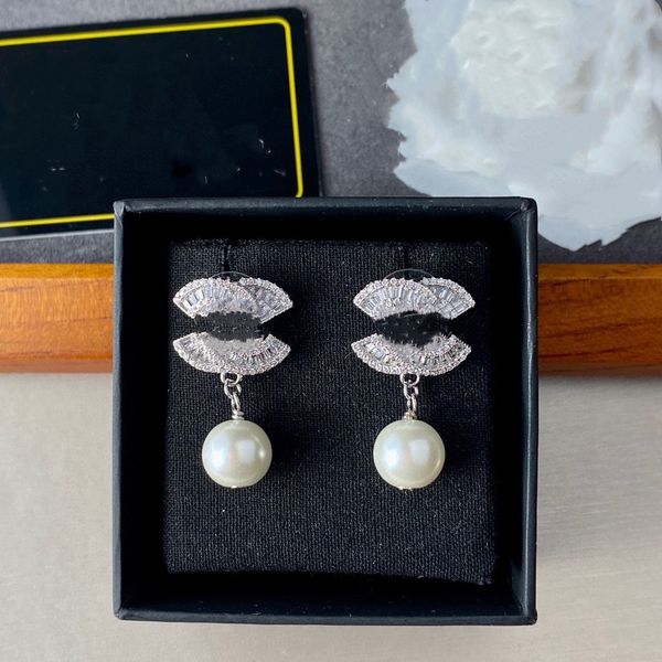 2023 premium brand stud earring designer girl's love channel earrings luxury fashion jewelry earring gift accessories ccity art design, Golden;silver
2023 premium brand stud earring designer girl's love channel earrings luxury fashion jewelry earring gift accessories ccity art design, Golden;silver