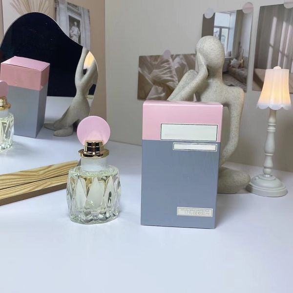 bottle deodorant pink 100 ml perfume for women twist fragrance unique design nice smell very long lasting time spray
bottle deodorant pink 100 ml perfume for women twist fragrance unique design nice smell very long lasting time spray