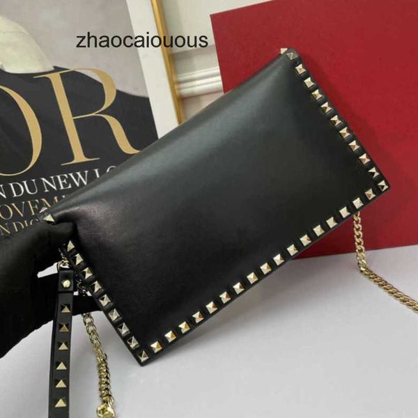 handbags luxury valantioes handbags new classic bag beach crossbody cowhide bags designer riveted metal fashion large capacity leather handb
handbags luxury valantioes handbags new classic bag beach crossbody cowhide bags designer riveted metal fashion large capacity leather handb