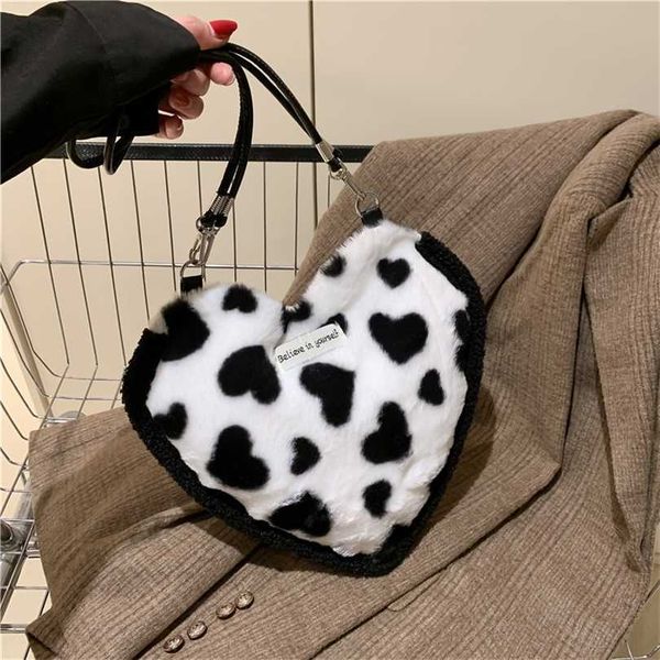 evening bags plush small bag women's new advanced fashion hand handle autumn and winter love crossbody 230828
evening bags plush small bag women's new advanced fashion hand handle autumn and winter love crossbody 230828