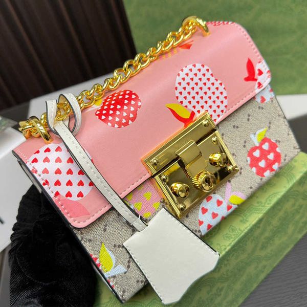 shoulder purse designer hand bag women camera cute apple print chain square messenger crossbody bags handbag strap chain wallet 230829
shoulder purse designer hand bag women camera cute apple print chain square messenger crossbody bags handbag strap chain wallet 230829