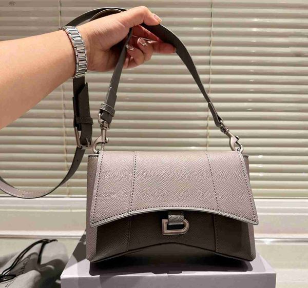 designer bag new lady totes loulou puffer shoulder handbags cross body purses handbag fashion tote bags
designer bag new lady totes loulou puffer shoulder handbags cross body purses handbag fashion tote bags