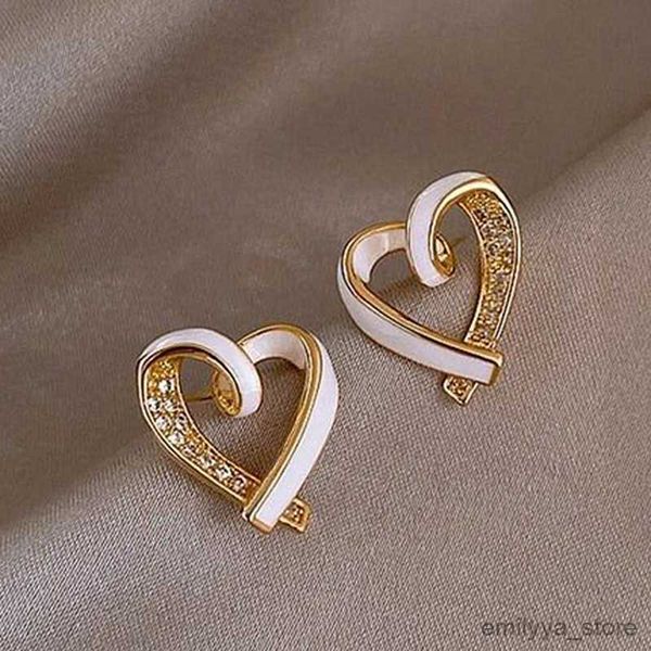 charm sweet lady fashion earrings love heart jewelry for engagement ceremony graceful female wedding accessories gift r230829, Golden
charm sweet lady fashion earrings love heart jewelry for engagement ceremony graceful female wedding accessories gift r230829, Golden