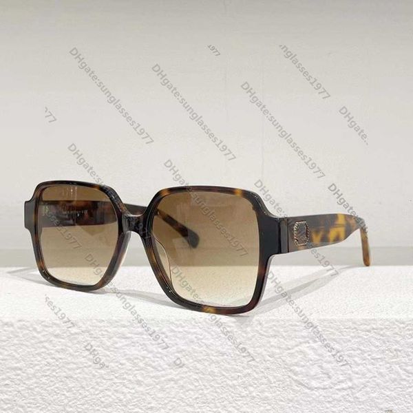 xiao xiang family sunglasses xiaoxiangjia's new online celebrity the same fashion box women's versatile plain face artifact art tr, White;black
xiao xiang family sunglasses xiaoxiangjia's new online celebrity the same fashion box women's versatile plain face artifact art tr, White;black
