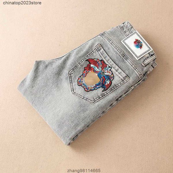 men's jeans oversized mens designer vers pants medusa embroidered denim trousers hip hop loose sweatpants 20232zqe, Blue
men's jeans oversized mens designer vers pants medusa embroidered denim trousers hip hop loose sweatpants 20232zqe, Blue