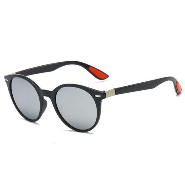 oval sports sunglasses for men riding fishing driving special uv proof trendy style, White;black
oval sports sunglasses for men riding fishing driving special uv proof trendy style, White;black