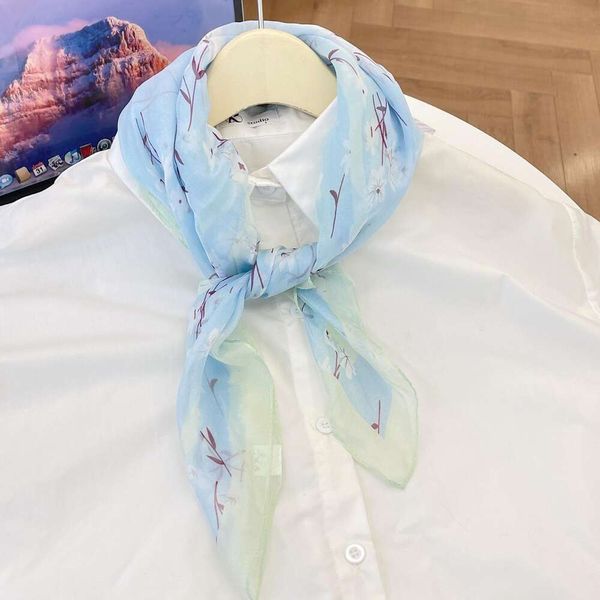 spring and summer mulberry silk small scarf womens print chiffon sunscreen breathable thin all match, Blue;gray 
spring and summer mulberry silk small scarf womens print chiffon sunscreen breathable thin all match, Blue;gray