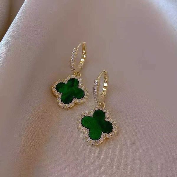 four-leaf clover earrings for women senior classic small fragrant wind new 18k gold light, Golden;silver
four-leaf clover earrings for women senior classic small fragrant wind new 18k gold light, Golden;silver