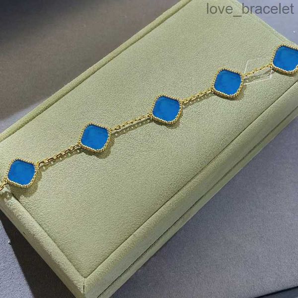 designer bracelet v-gold waterproof fritillaria classic four clover five flower bracelets 18 colors available high quality, Black
designer bracelet v-gold waterproof fritillaria classic four clover five flower bracelets 18 colors available high quality, Black