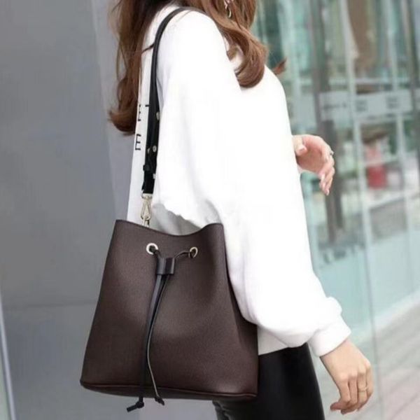 luxury designer bag neonoe bucket shoulder bag crossbody bag money bag women's tote bag brand letter leather handbag
luxury designer bag neonoe bucket shoulder bag crossbody bag money bag women's tote bag brand letter leather handbag