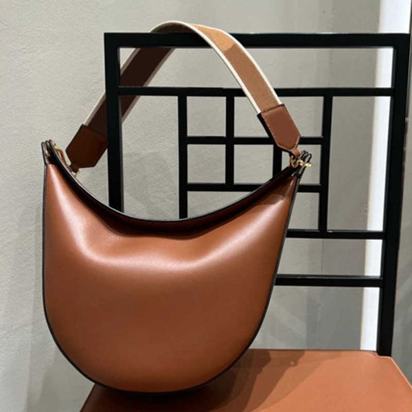 high-end saddles bag designer shoulder handbag for women 1:1 genuine leather half-moon handbag embroidered wide suspenders underarm bag
high-end saddles bag designer shoulder handbag for women 1:1 genuine leather half-moon handbag embroidered wide suspenders underarm bag